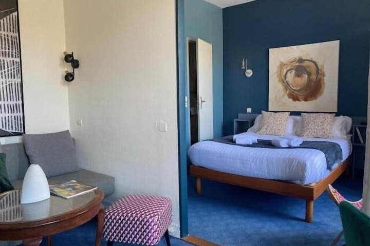 Room 5 of 46
