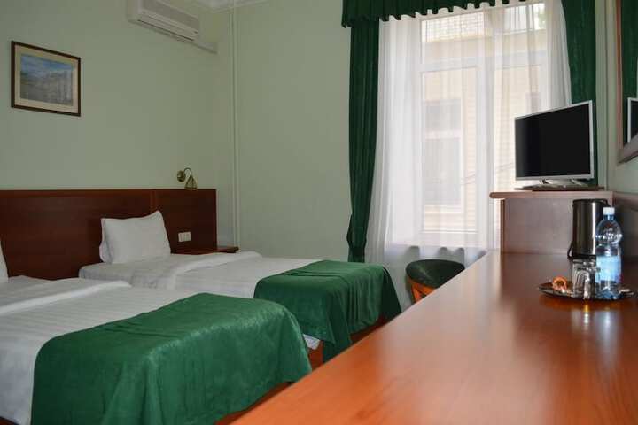 Room 12 of 51