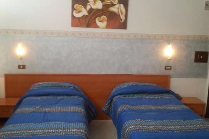 Room 15 of 54