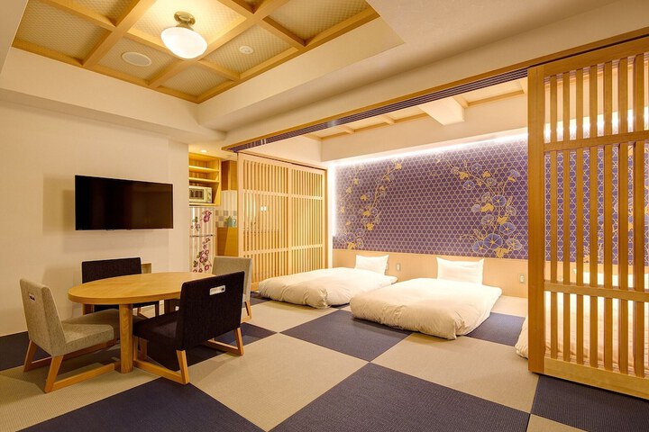 Room 16 of 66