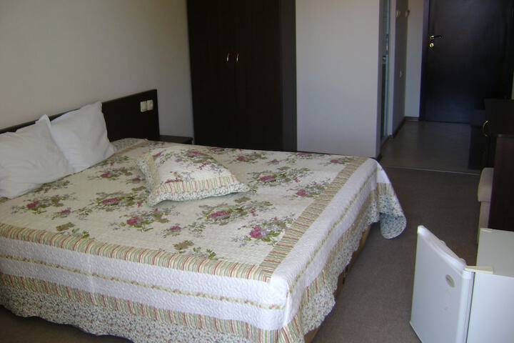 Room 5 of 48
