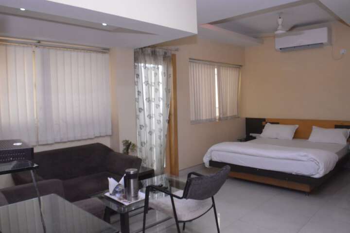 Room 14 of 21