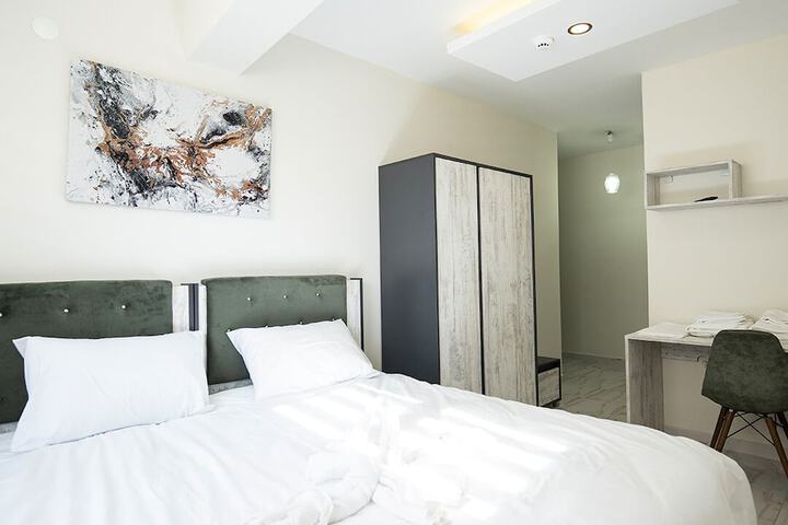 Room 6 of 40