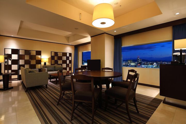 Room 9 of 152