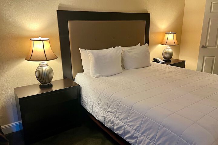 Room 9 of 112