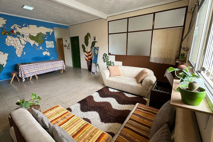 Room 9 of 13