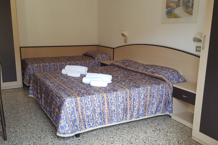 Room 16 of 57
