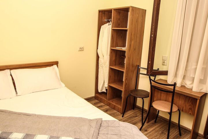 Room 15 of 26