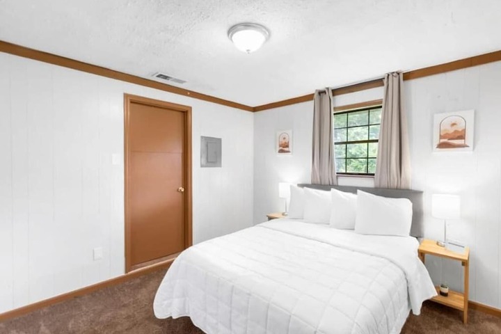 Room 4 of 41
