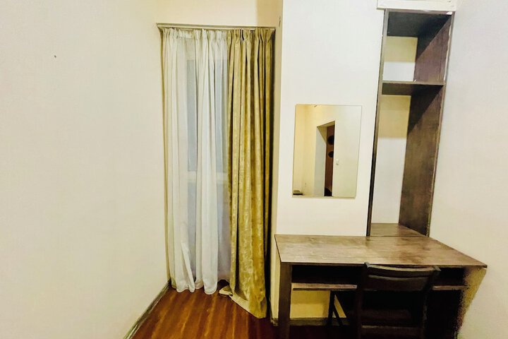 Room 81 of 146
