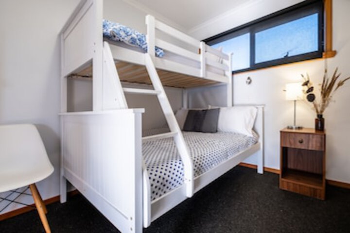 Room 13 of 120