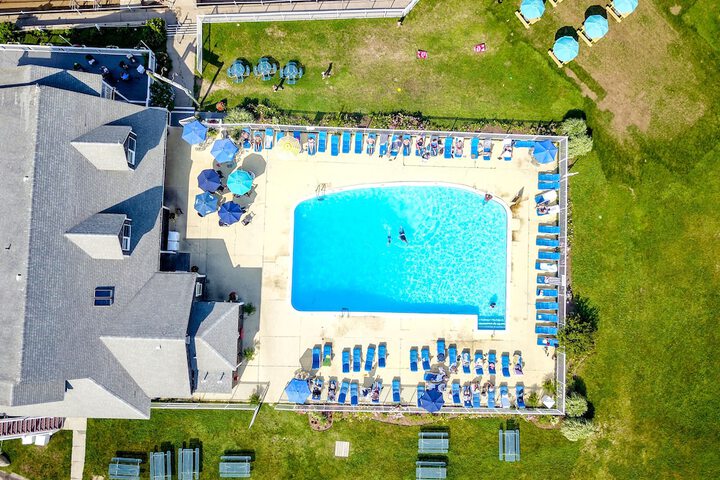 Pool 12 of 27