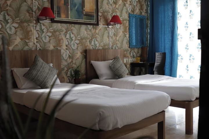 Room 16 of 29