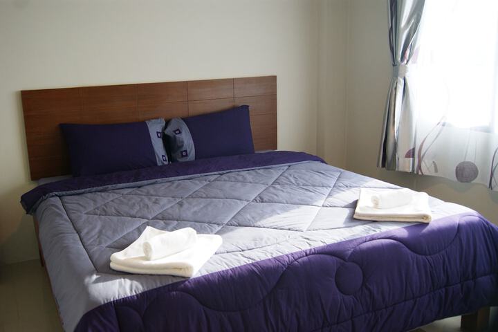 Room 10 of 33