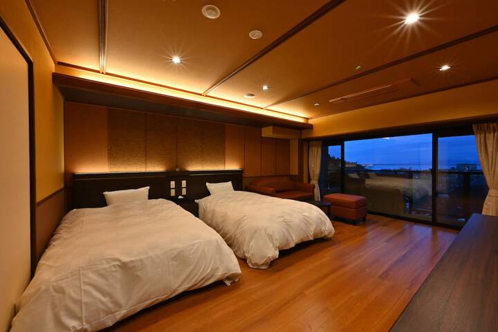 Room 7 of 70