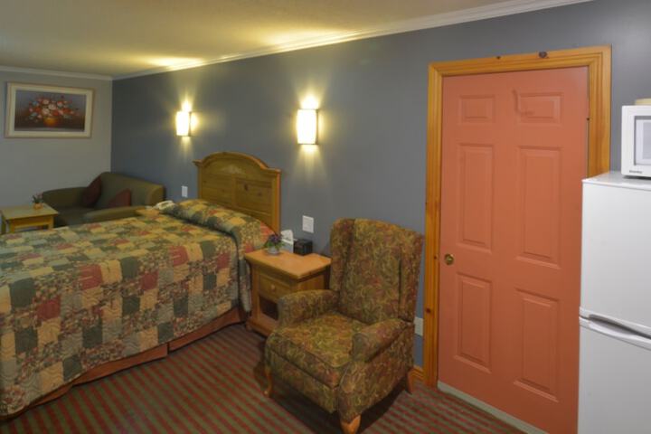 Room 25 of 181