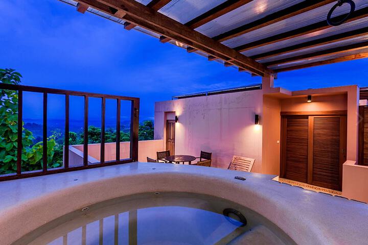 Hot Tub 52 of 119