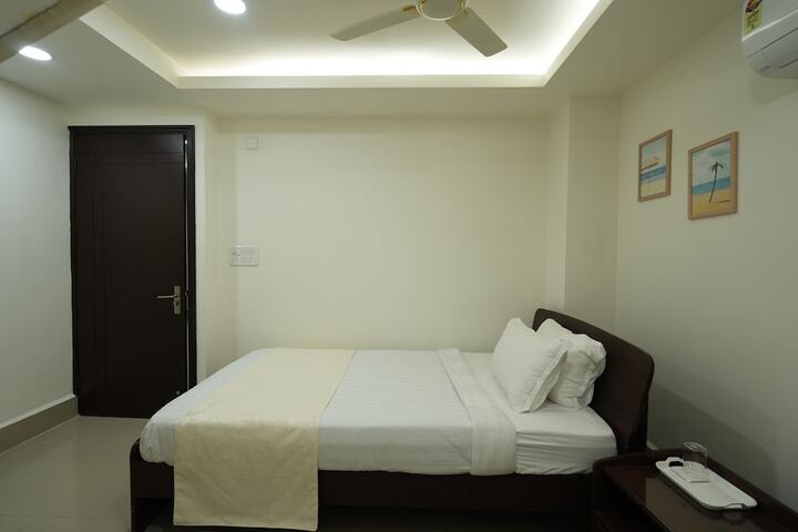 Room 2 of 16