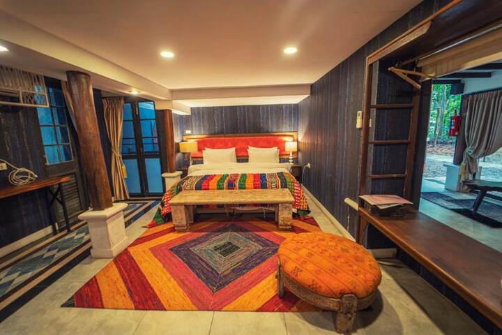 Room 42 of 283