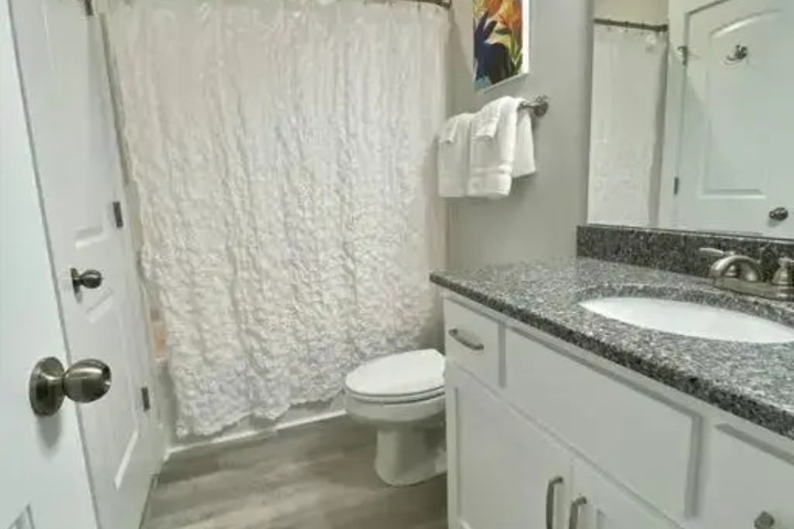 Image of NEW LISTING!* Surf City 3 Bed / 3 Bath Townhome Beach Vacation Getaway!