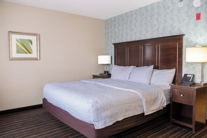 Room 4 of 43