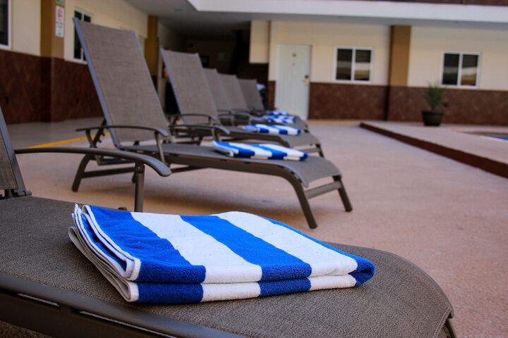 Pool 19 of 52