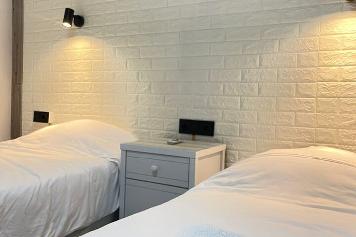Room 50 of 121