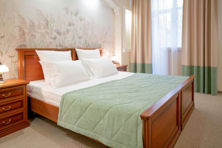 Room 12 of 70