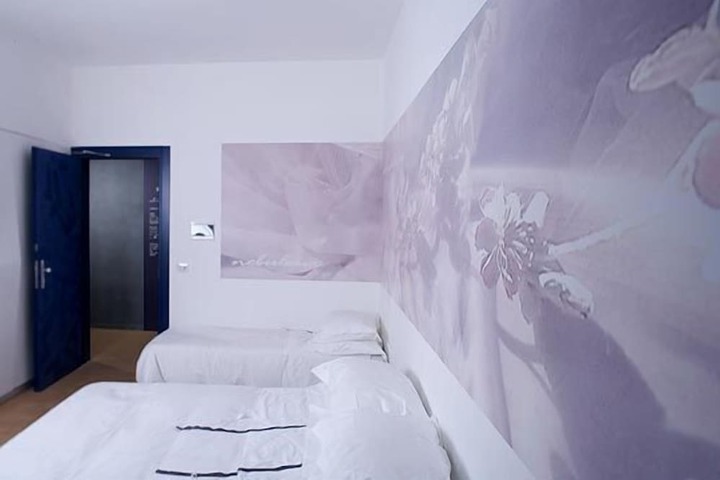 Room 25 of 67