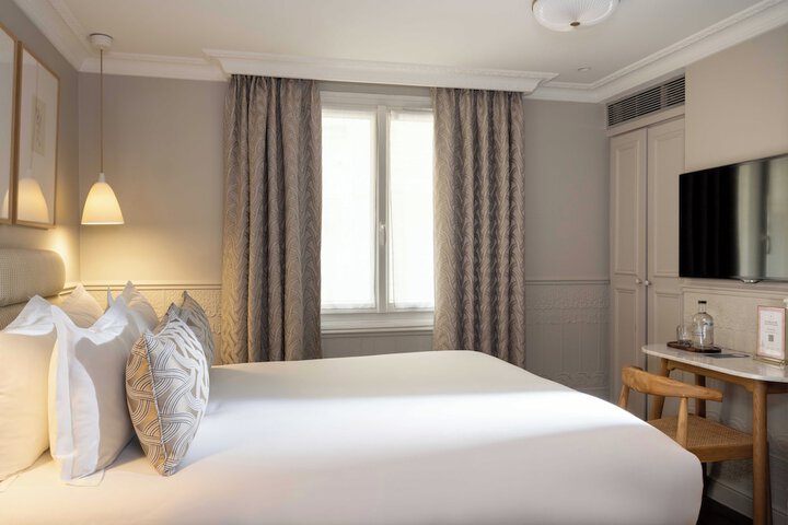 Room 34 of 85