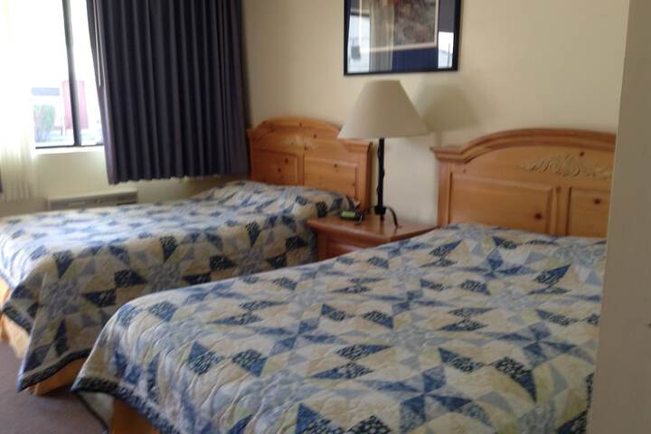 Room 2 of 47