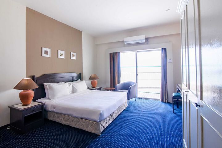 Room 109 of 650