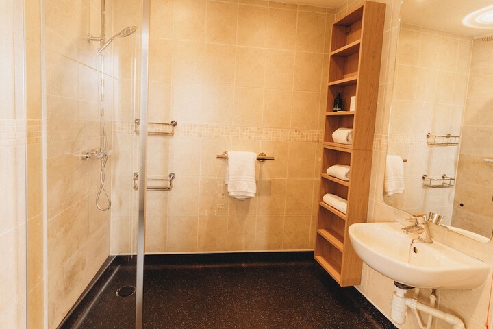 Room 20 of 42