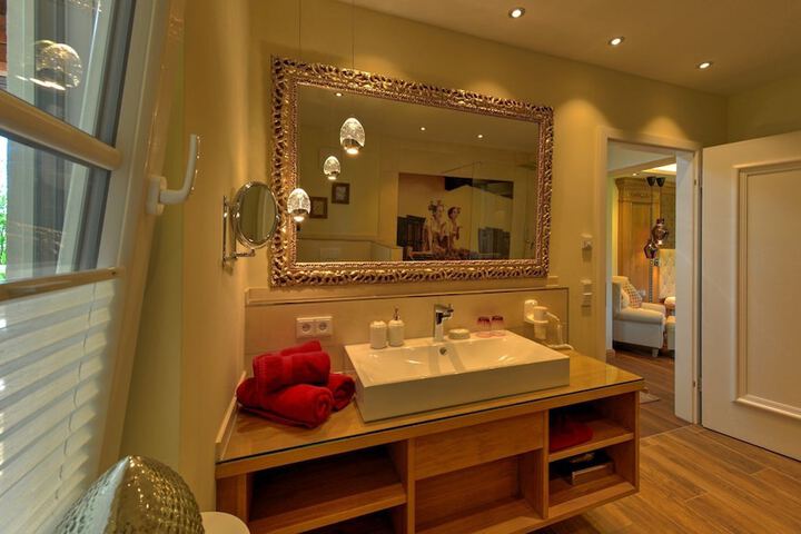 Room 15 of 58
