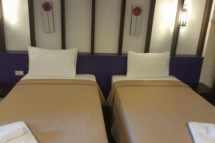 Room 15 of 54