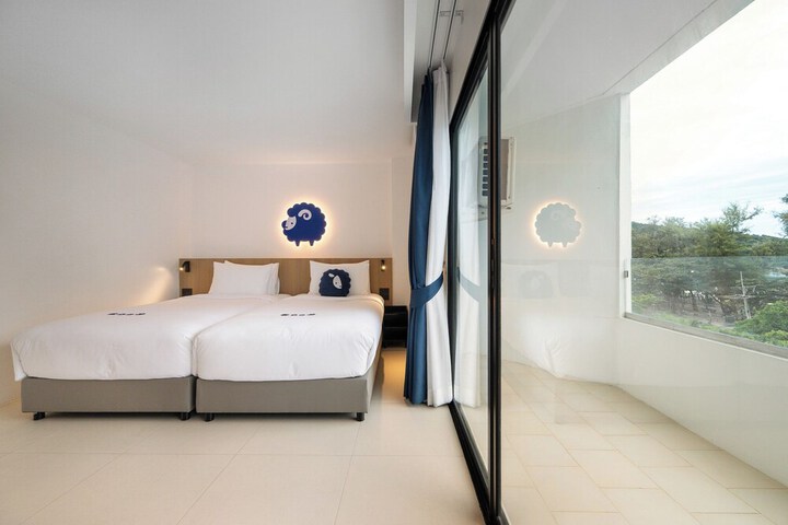 Room 21 of 106