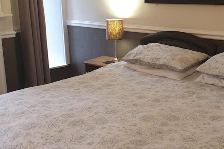 Room 3 of 18