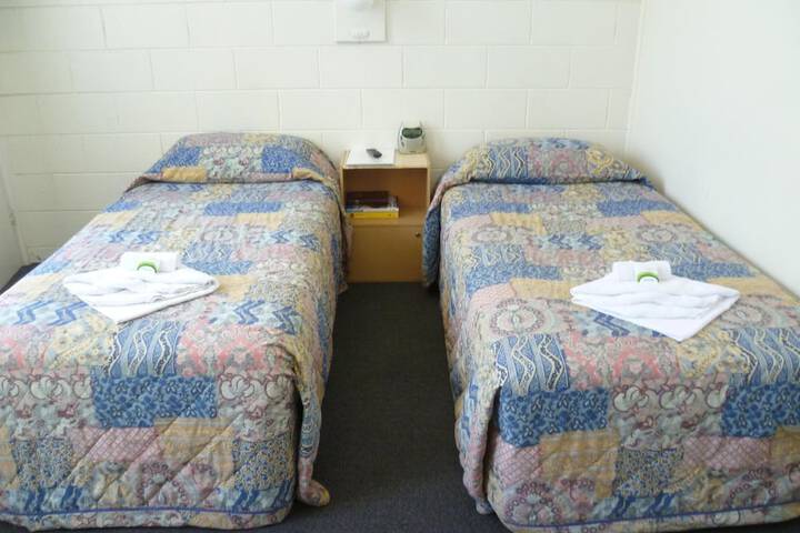 Room 10 of 37