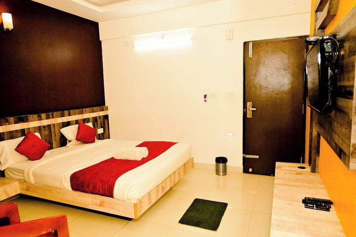 Room 65 of 82
