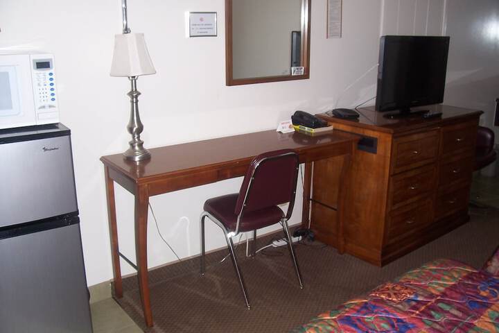 Room 5 of 12