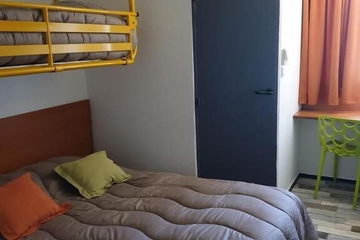 Room 15 of 18