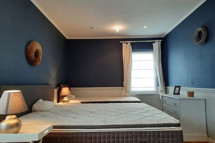 Room 5 of 20
