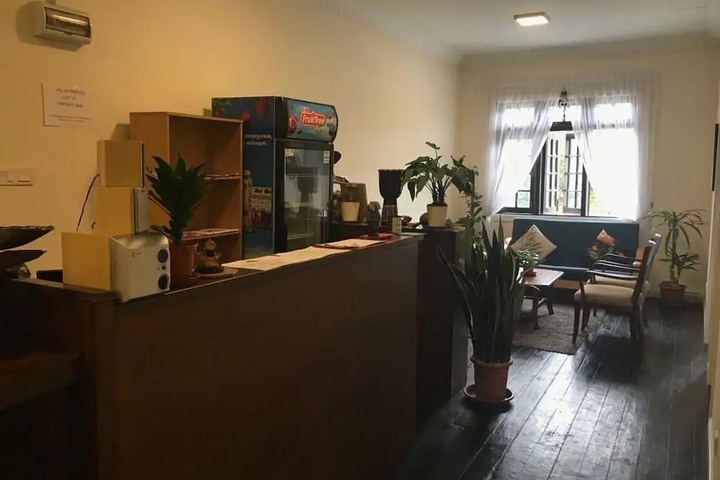 Room 10 of 15