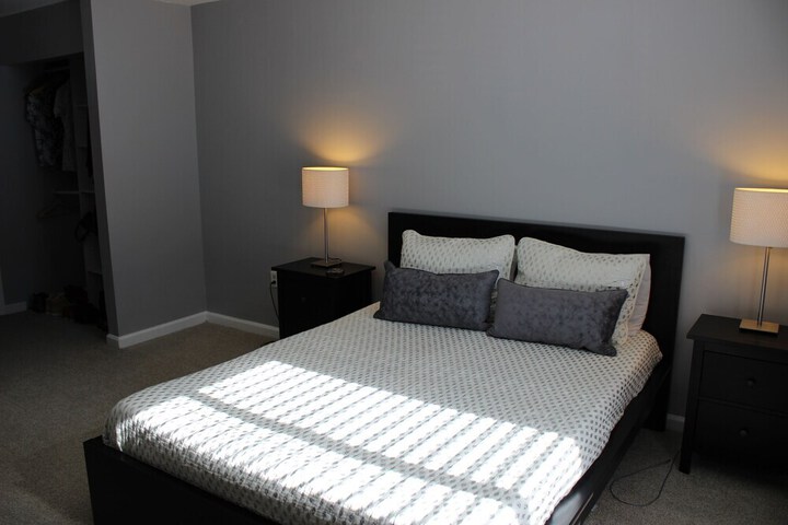Room 5 of 20