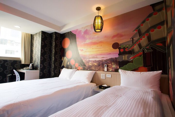 Room 30 of 69