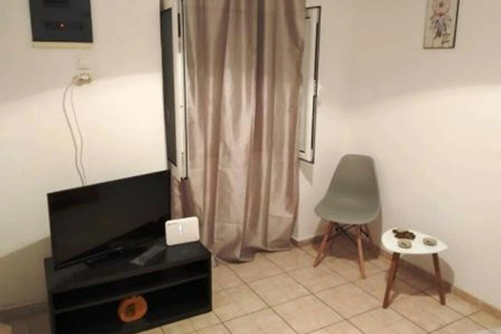 Room 4 of 15
