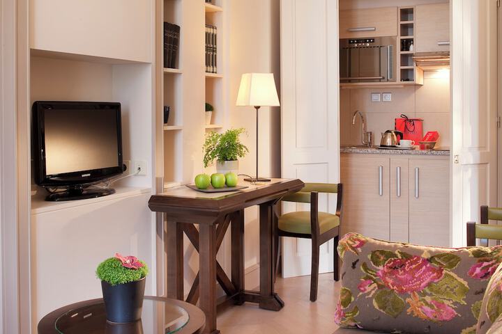 Room 15 of 26