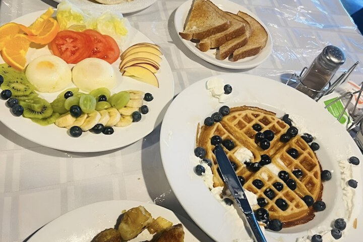 Breakfast/Coffee Service 22 of 28
