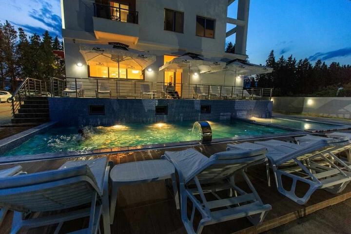 Pool 27 of 63