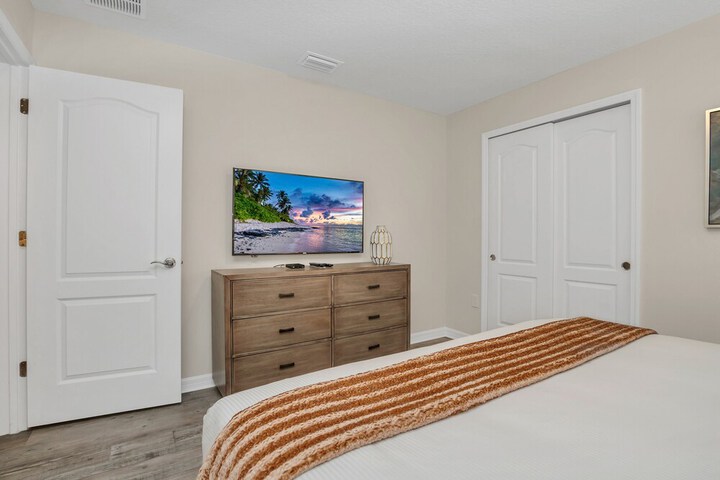 Room 21 of 82